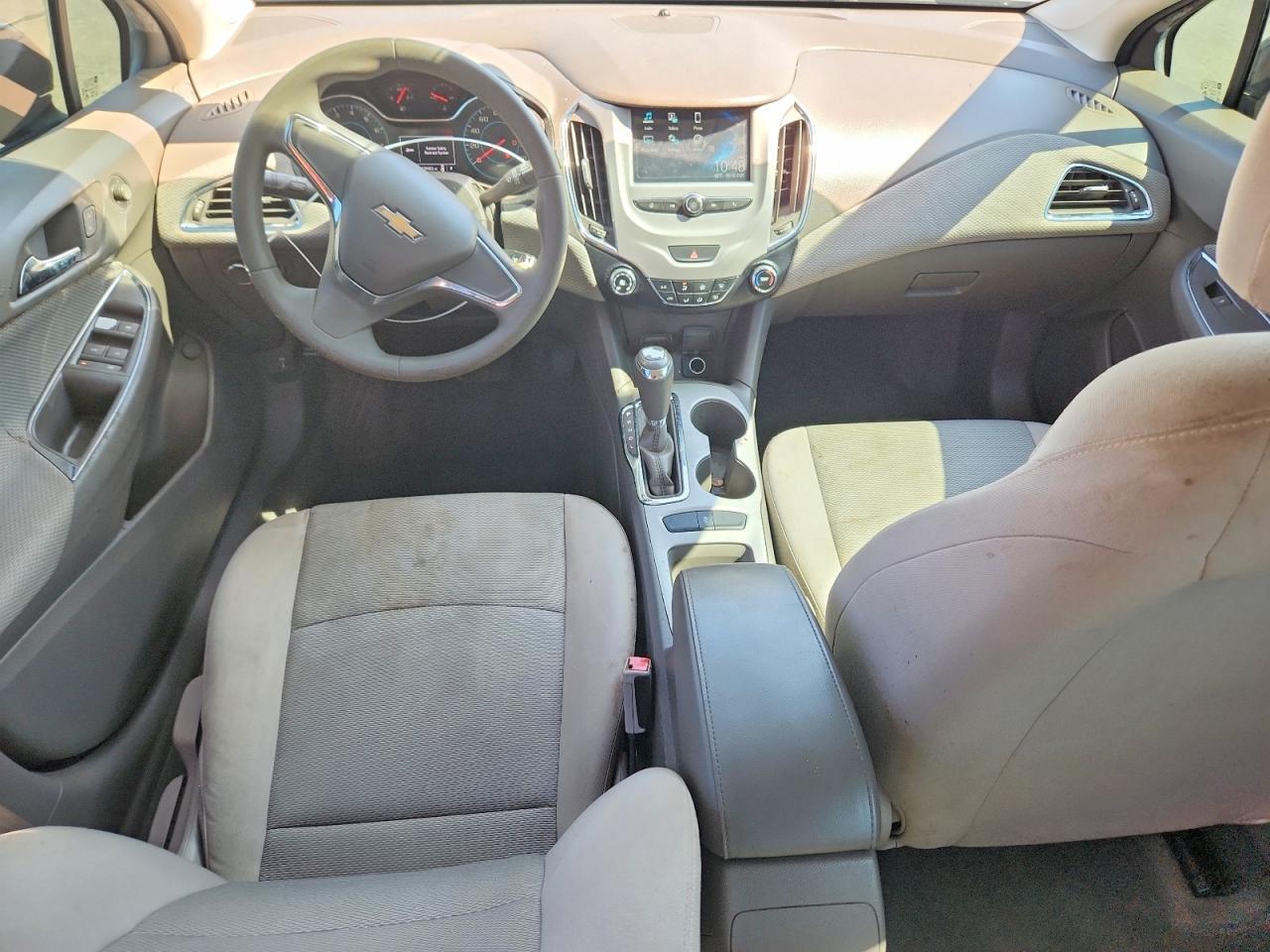 2018 Chevrolet Cruze Ls - zdjęcie 8