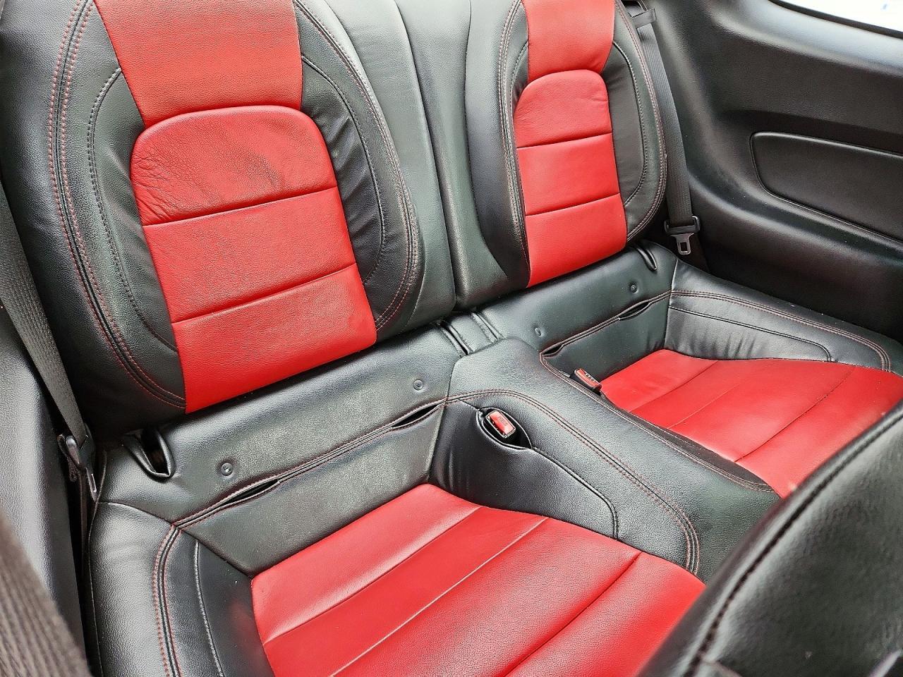 2015 Ford Mustang - zdjęcie 10