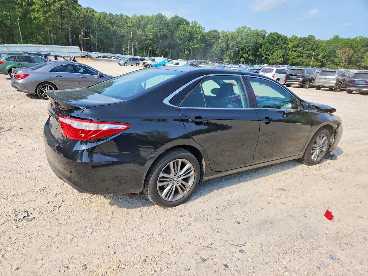 2015 Toyota Camry Se - zdjęcie 3