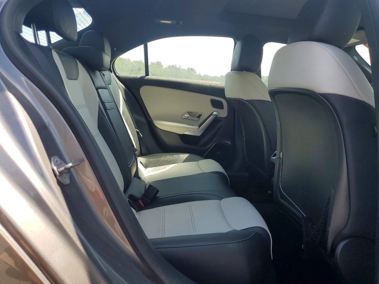 2020 Mercedes-Benz A 35 Amg - zdjęcie 10