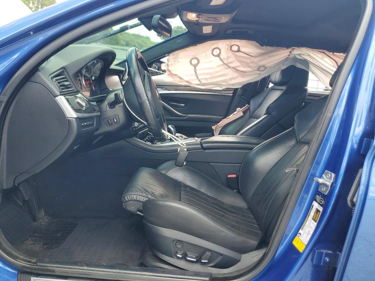 2013 BMW M5 - zdjęcie 7