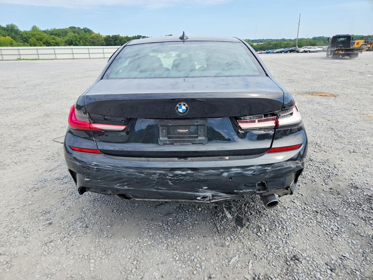 2021 BMW 330I - zdjęcie 6