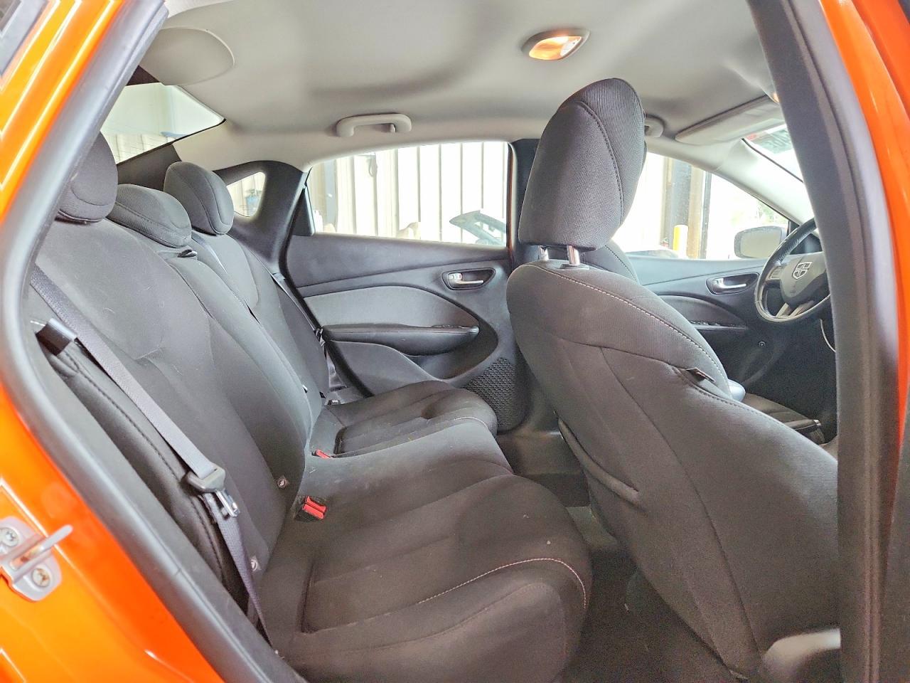 2013 Dodge Dart Sxt - zdjęcie 10