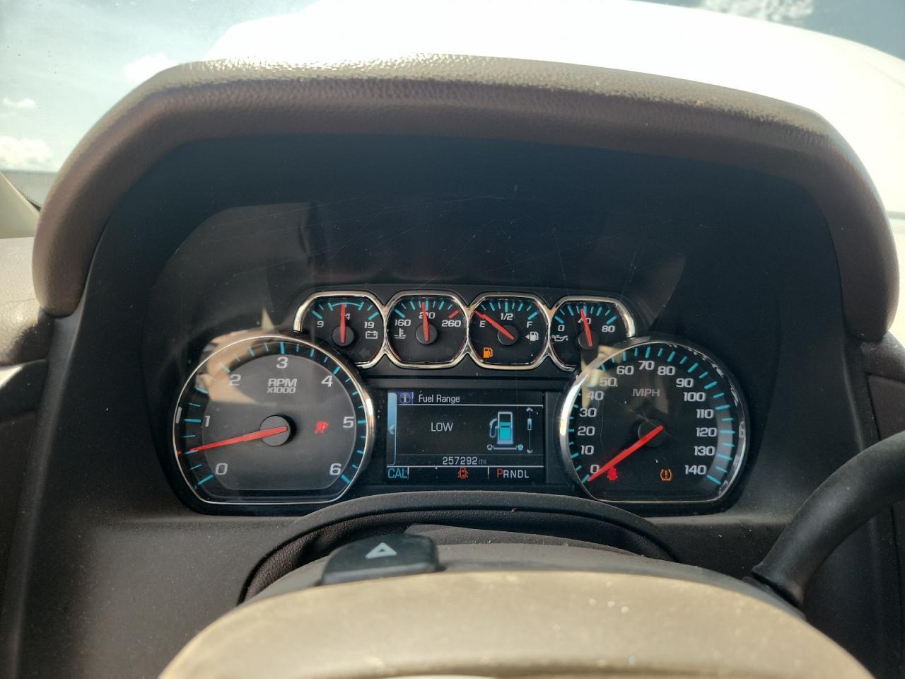 2018 Chevrolet Suburban C1500 Lt - zdjęcie 9