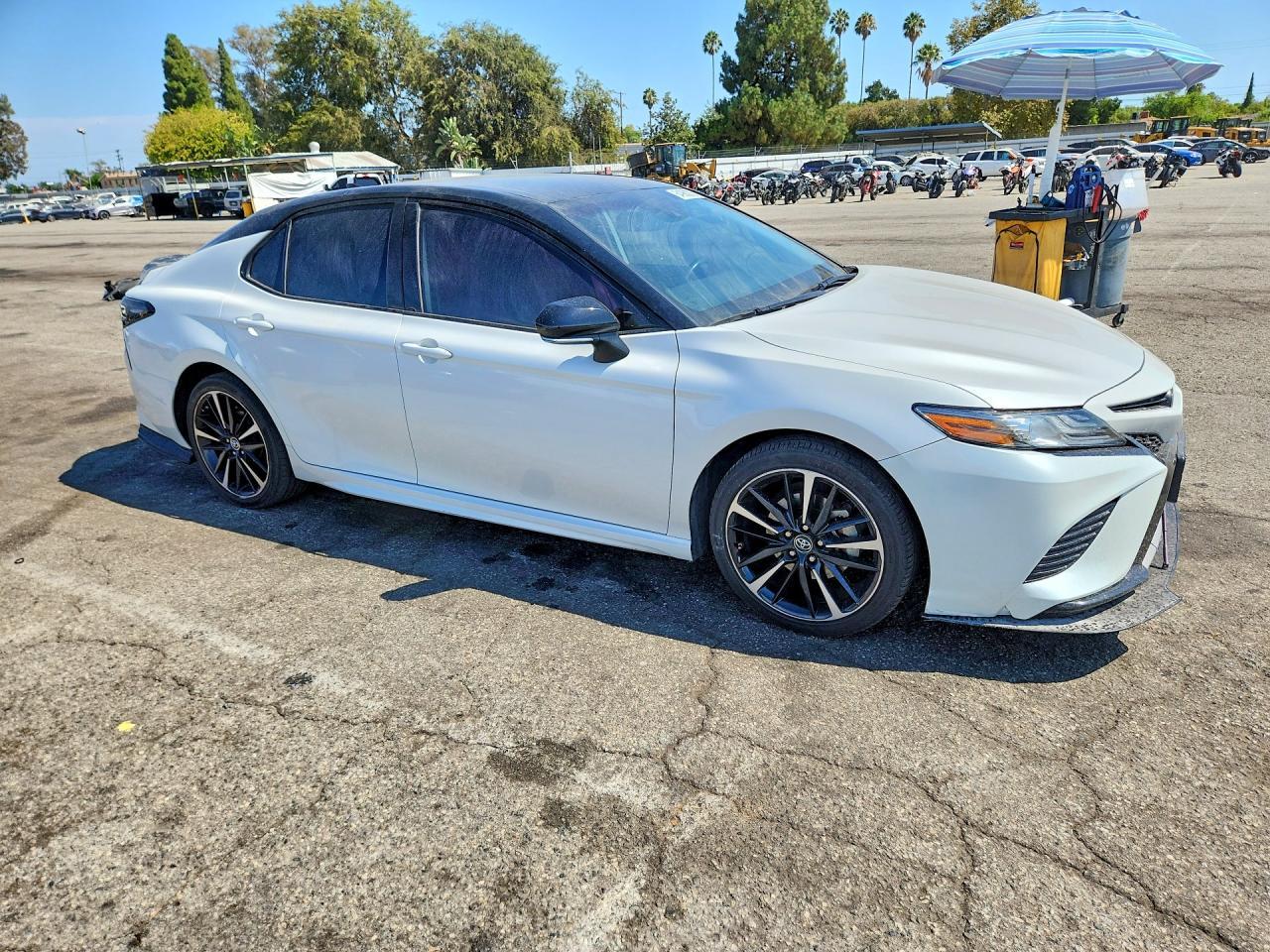 2019 Toyota Camry Xse - zdjęcie 4