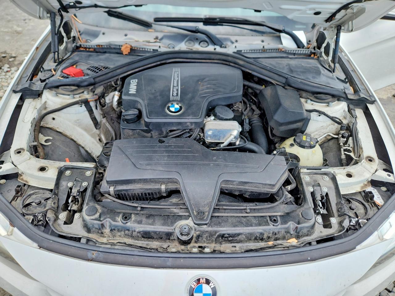2016 BMW 320 I - zdjęcie 11