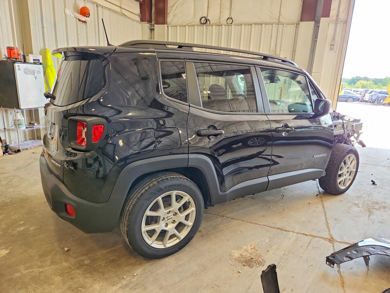 2022 Jeep Renegade Sport - zdjęcie 3