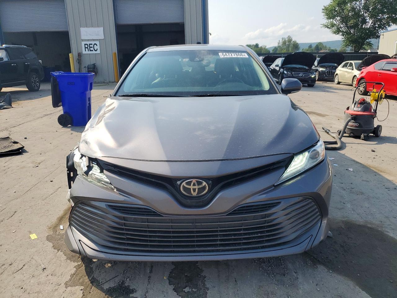 2018 Toyota Camry Xle - zdjęcie 5