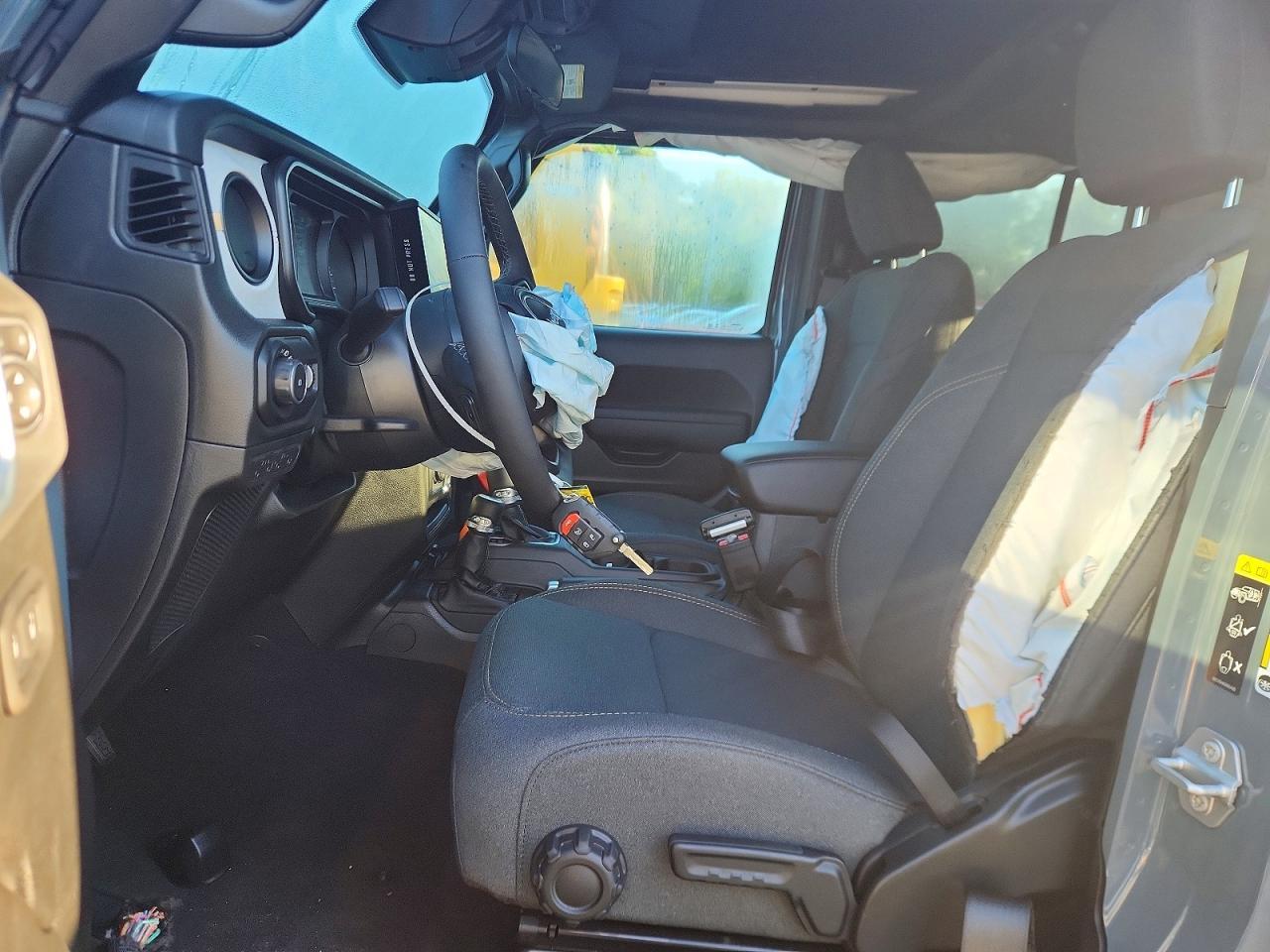 2026 Jeep Wrangler Sport - zdjęcie 7