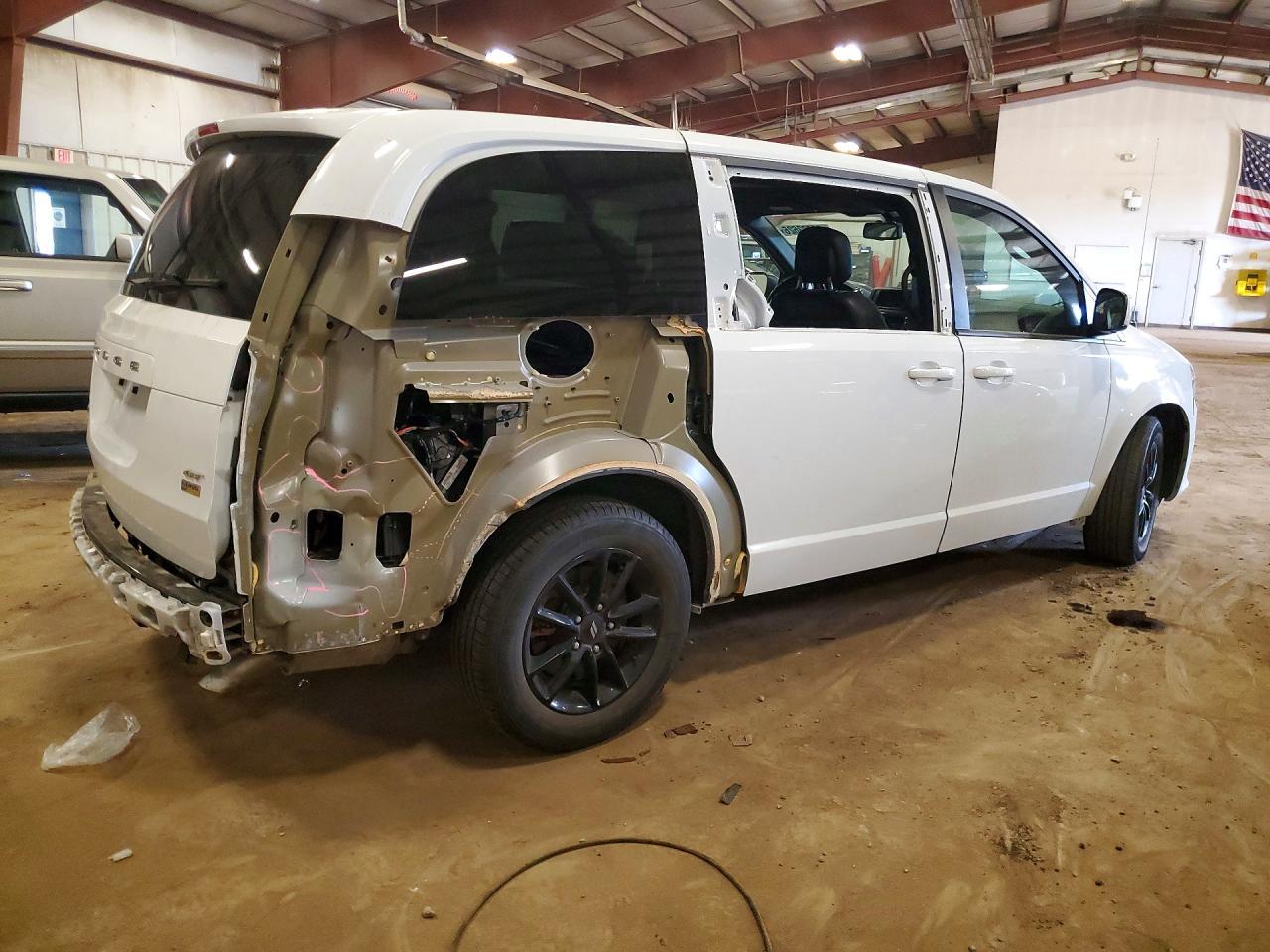 2019 Dodge Grand Caravan Gt - zdjęcie 3