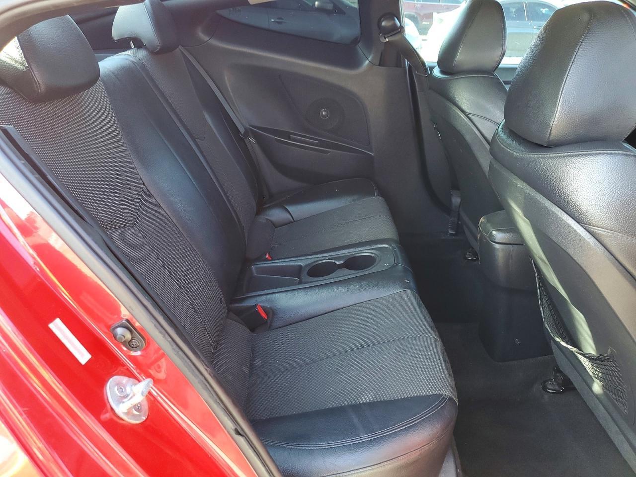 2013 Hyundai Veloster Base - zdjęcie 11