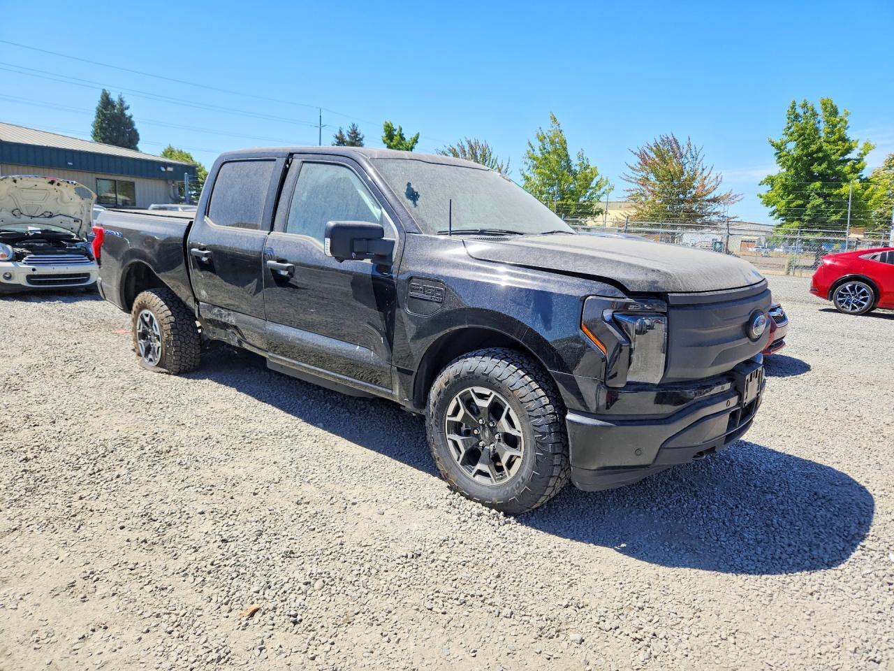 2023 Ford F150 Lightning Pro - zdjęcie 4