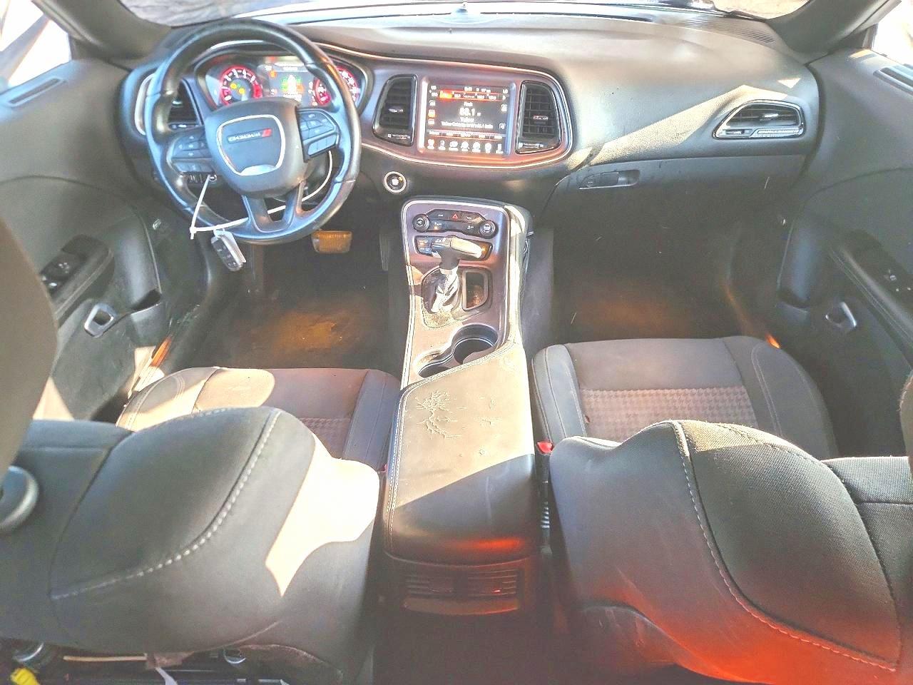 2016 Dodge Challenger R/T - zdjęcie 8