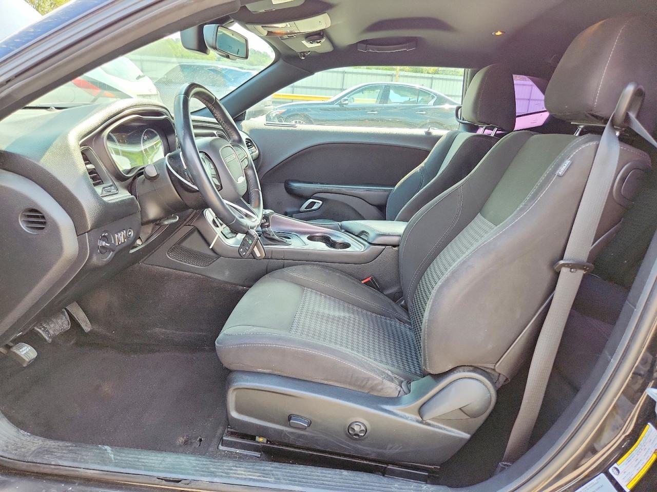 2015 Dodge Challenger Sxt - zdjęcie 7