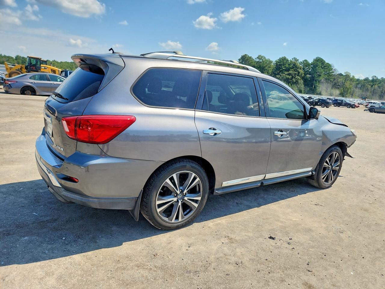 2017 Nissan Pathfinder S - zdjęcie 3