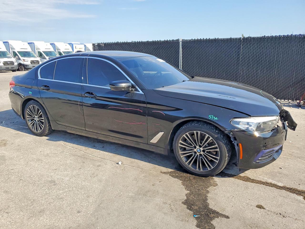 2019 BMW 530 I - zdjęcie 4