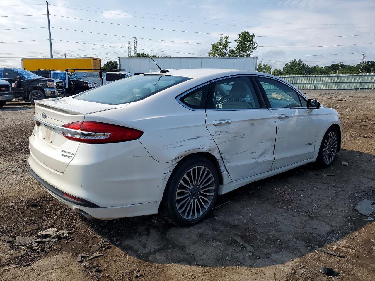 2017 Ford Fusion Titanium Hev - zdjęcie 3