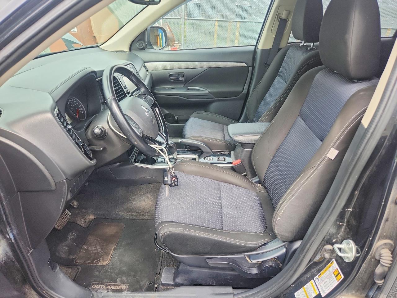 2017 Mitsubishi Outlander Es - zdjęcie 7