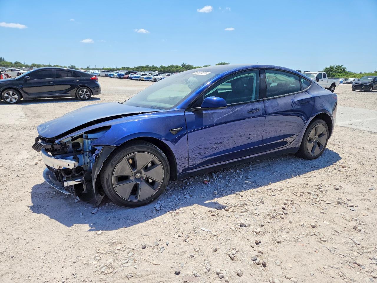 2023 Tesla Model 3 - zdjęcie główne