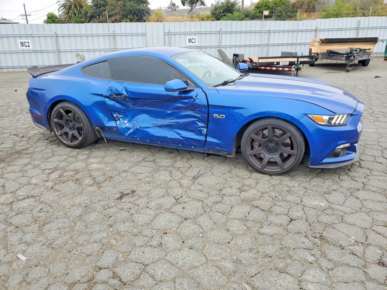 2017 Ford Mustang Gt - zdjęcie 4