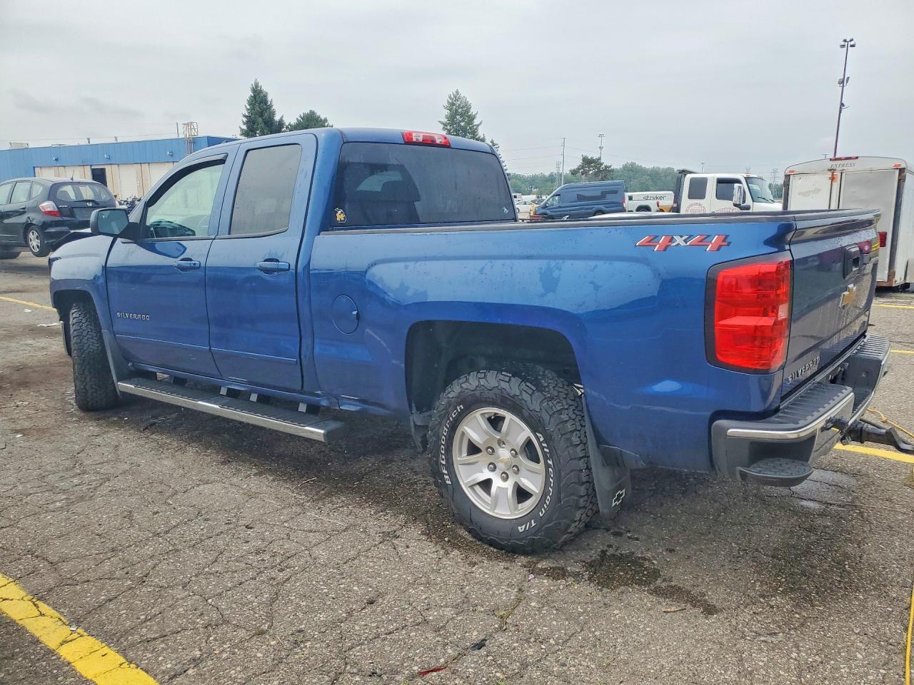 Chevrolet Silverado - zdjęcie 2