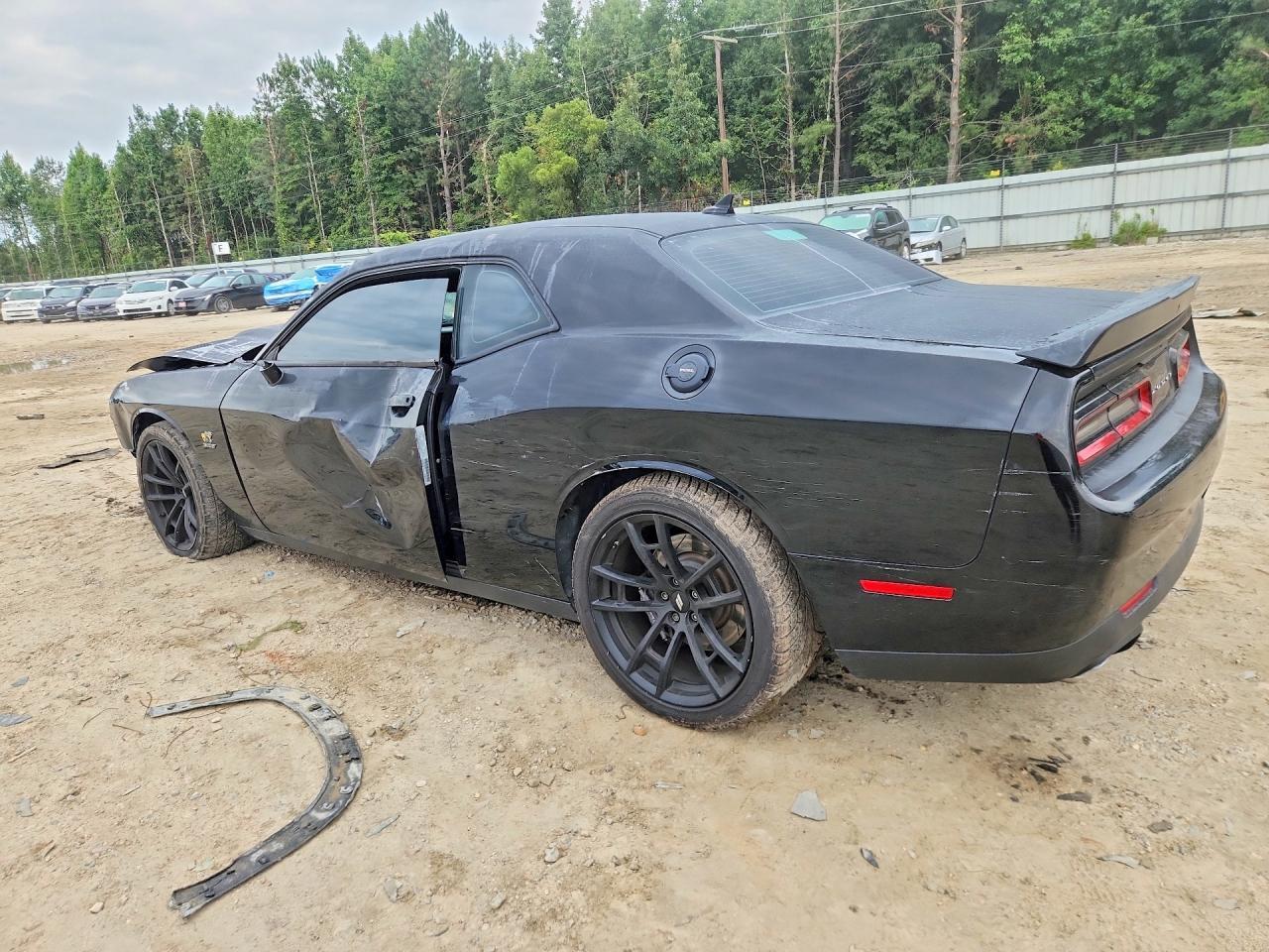 2019 Dodge Challenger R/T Scat Pack - zdjęcie 2