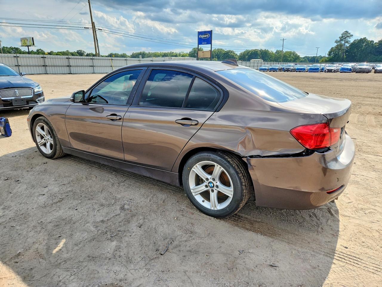 2014 BMW 328 I - zdjęcie 2