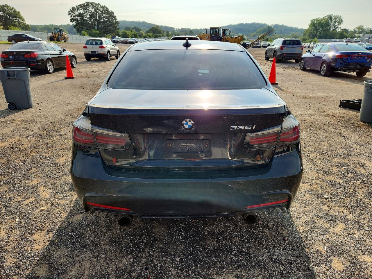 2015 BMW Seria 3 335i - zdjęcie 6