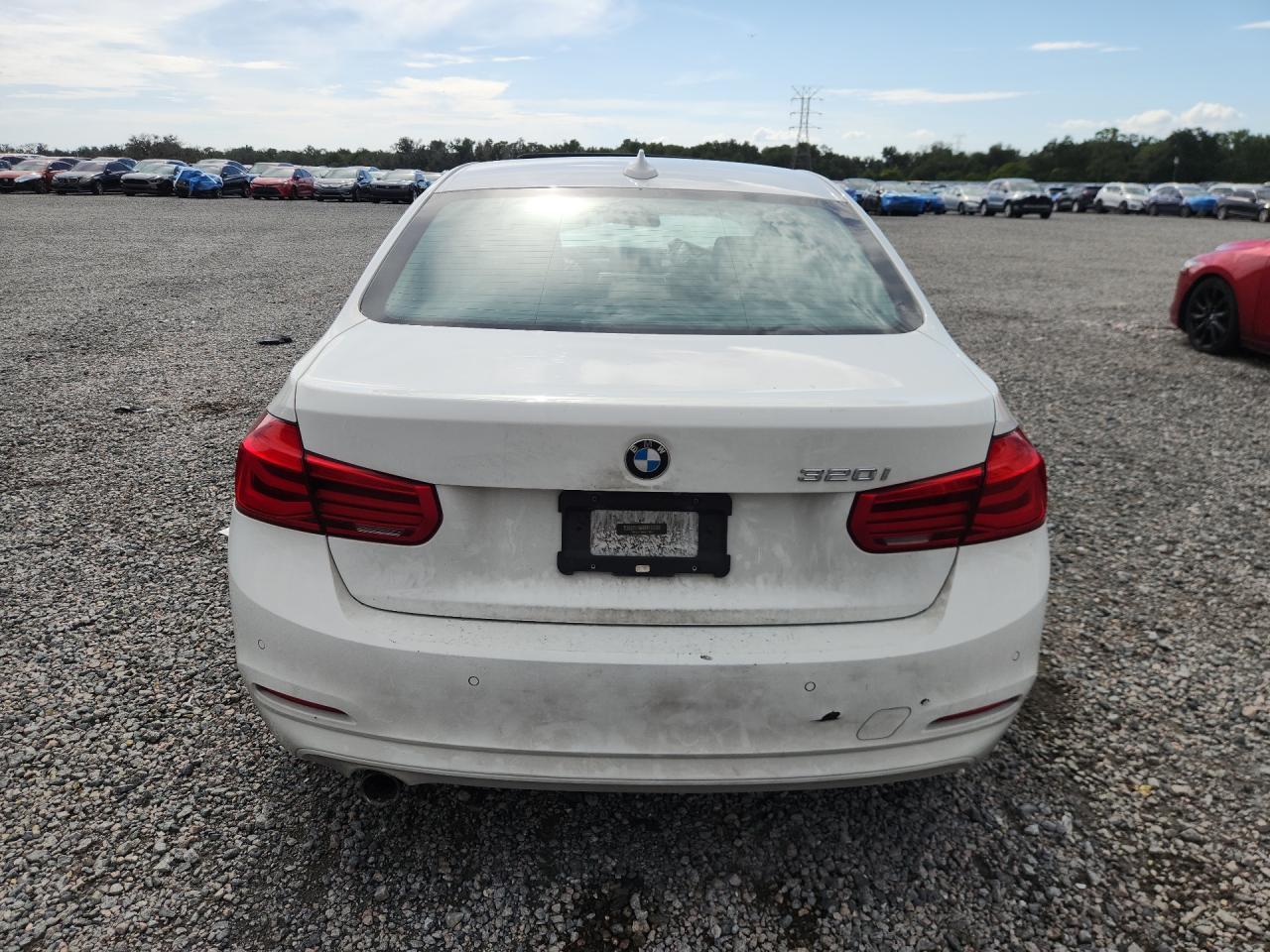 2018 BMW 320 I - zdjęcie 6