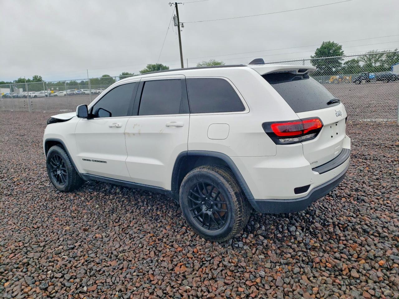 2019 Jeep Grand Cherokee Laredo - zdjęcie 2