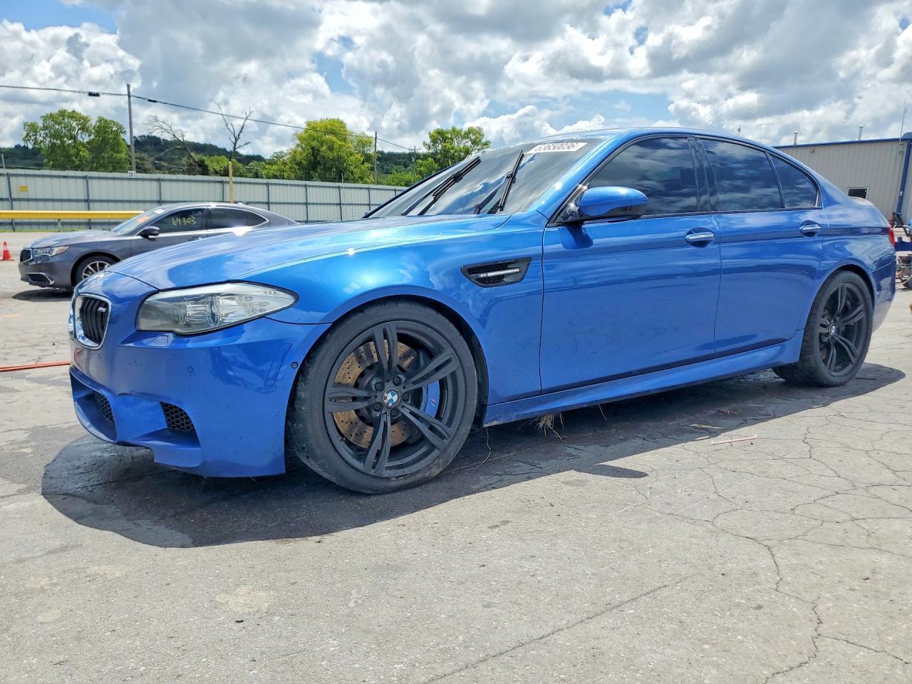 2013 BMW M5 - zdjęcie główne