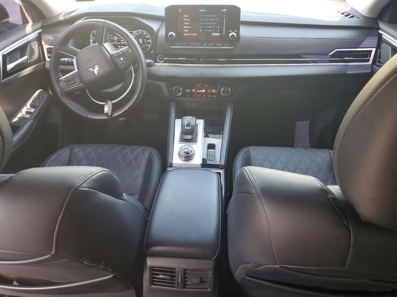 2024 Mitsubishi Outlander Sel - zdjęcie 8