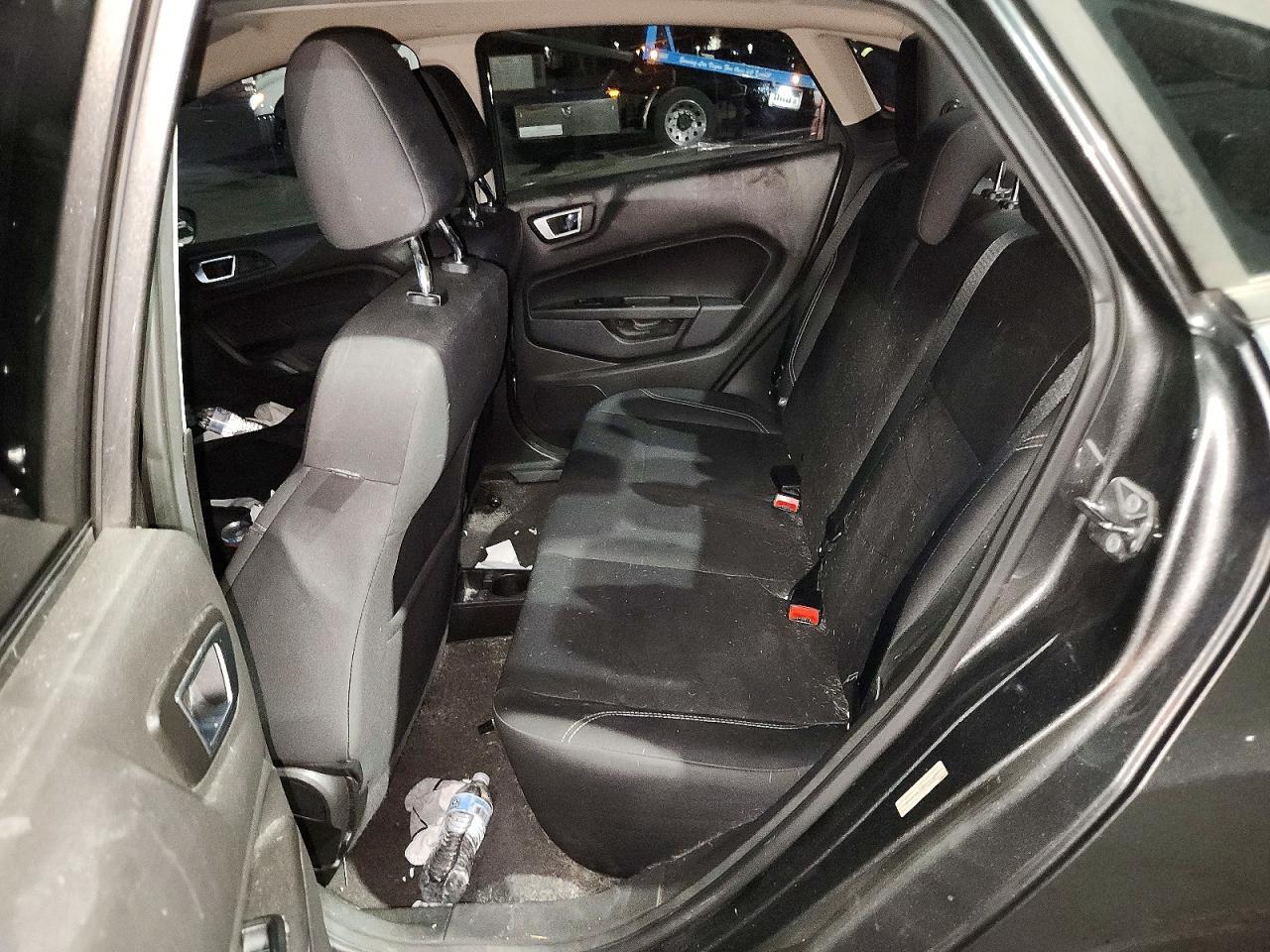 2016 Ford Fiesta Se - zdjęcie 10