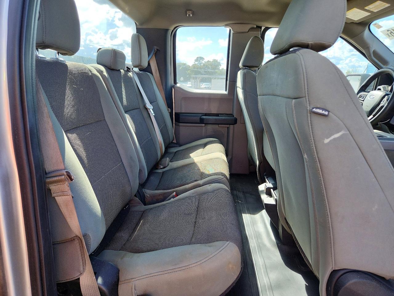2019 Ford F150 Super Cab - zdjęcie 10