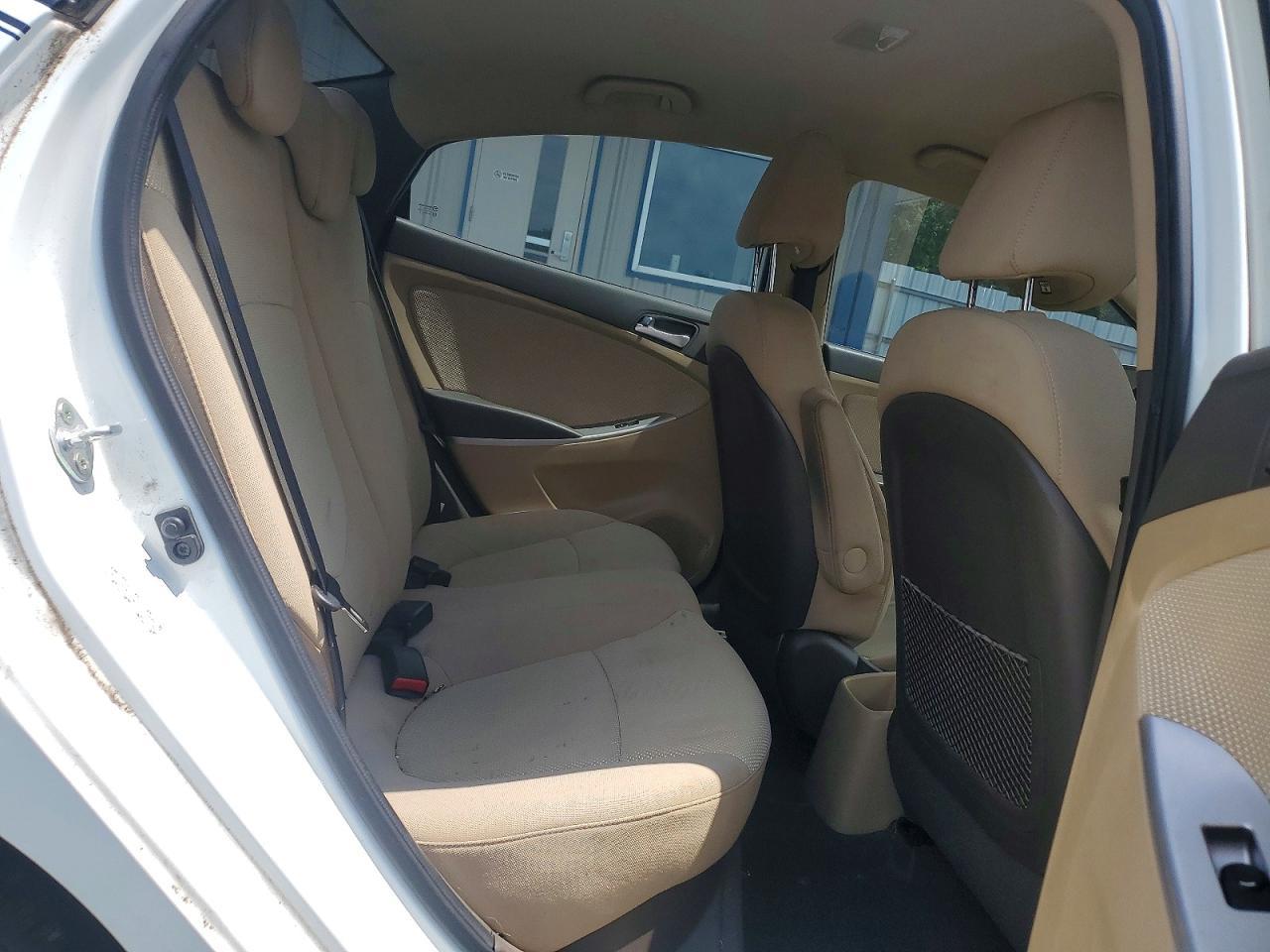 2013 Hyundai Accent Gls - zdjęcie 10