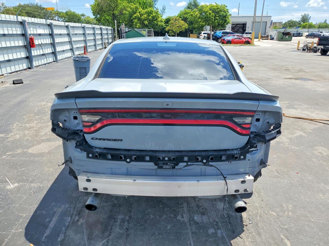 2020 Dodg Charger - zdjęcie 6