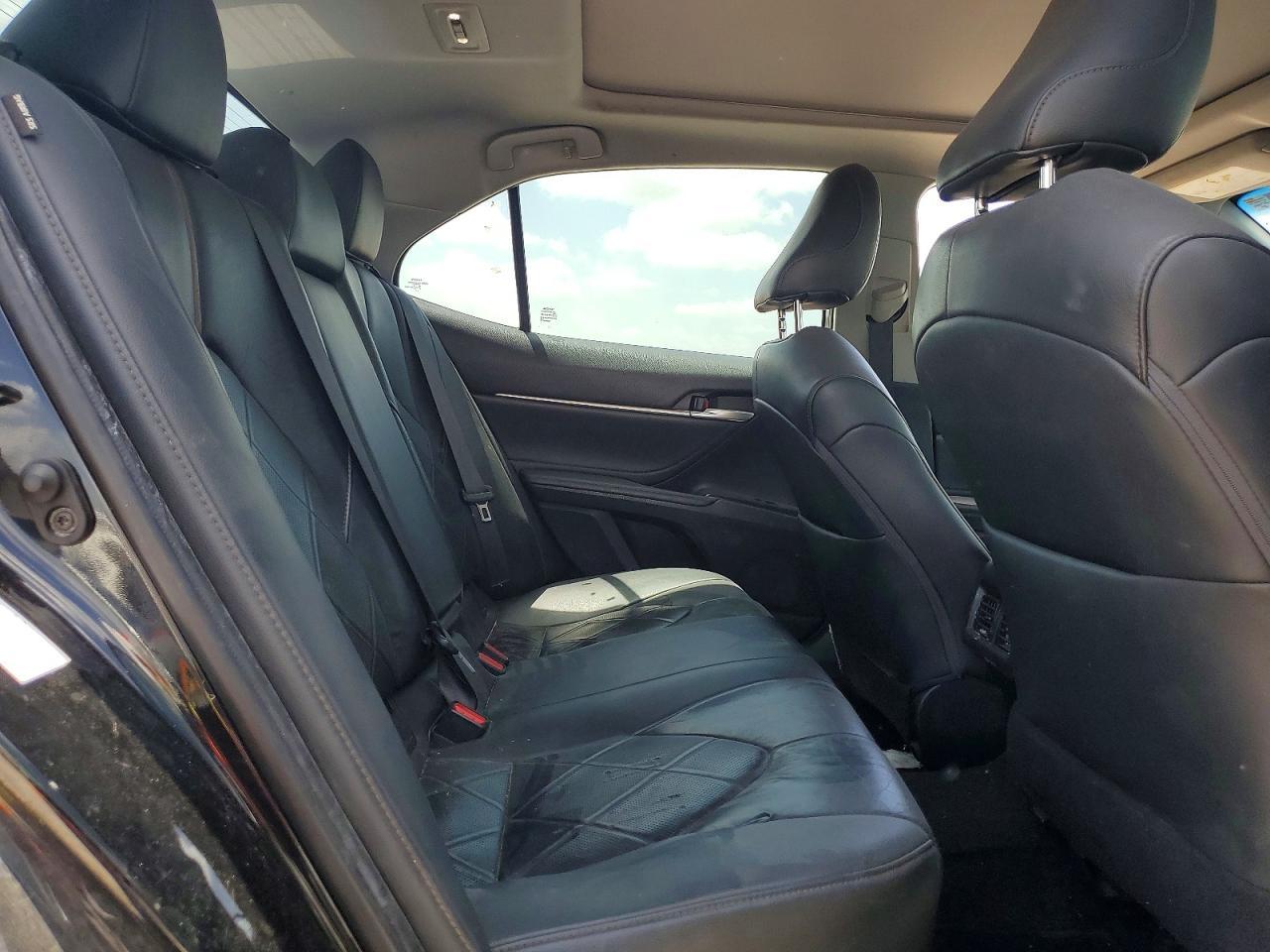 2018 Toyota Camry Xle - zdjęcie 10