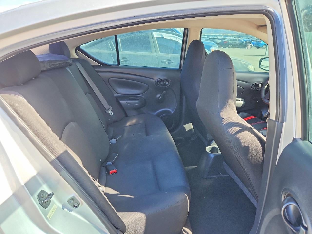 2017 Nissan Versa 1.6 S Plus - zdjęcie 11