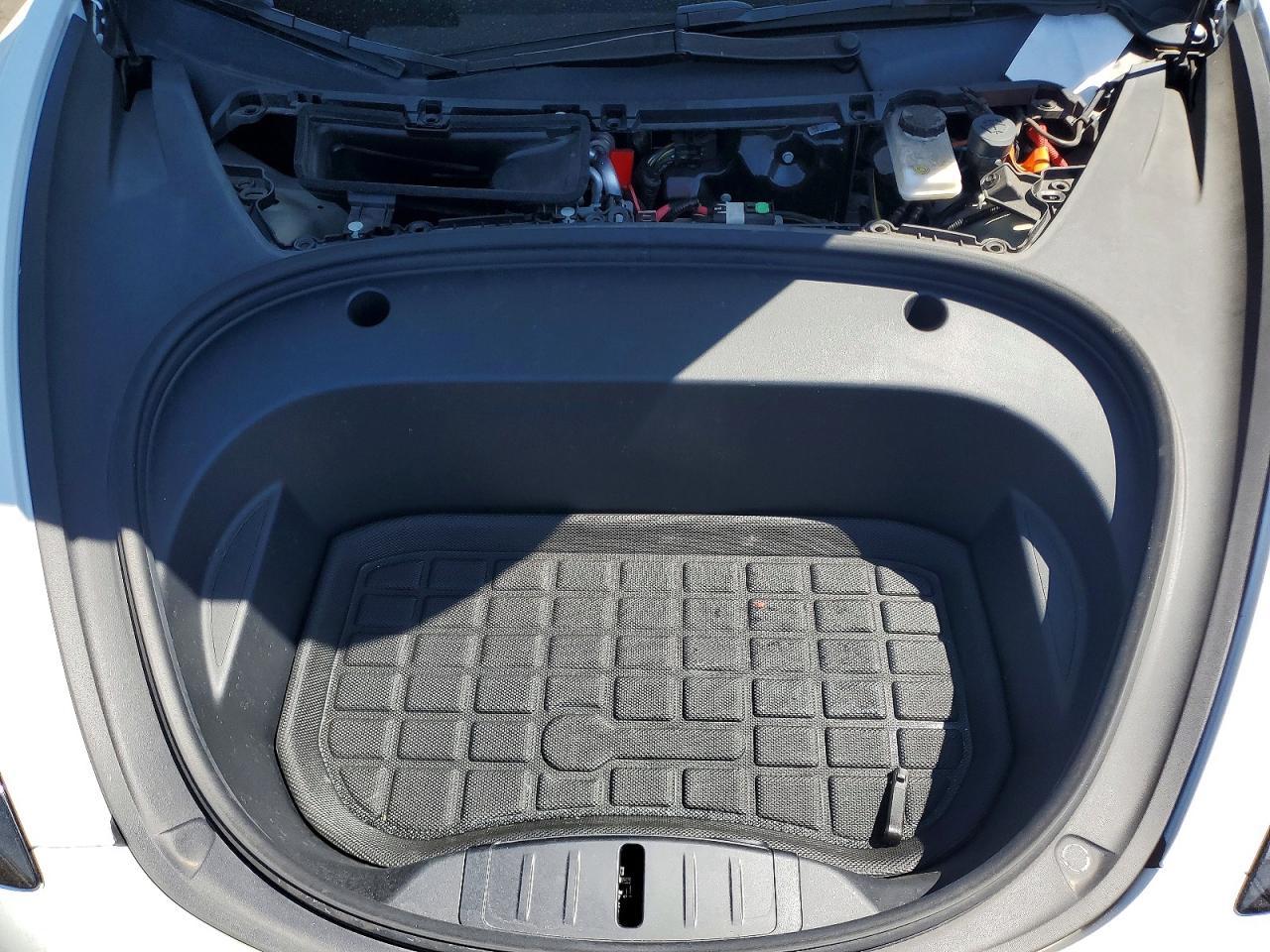 2023 Tesla Model 3 - zdjęcie 11