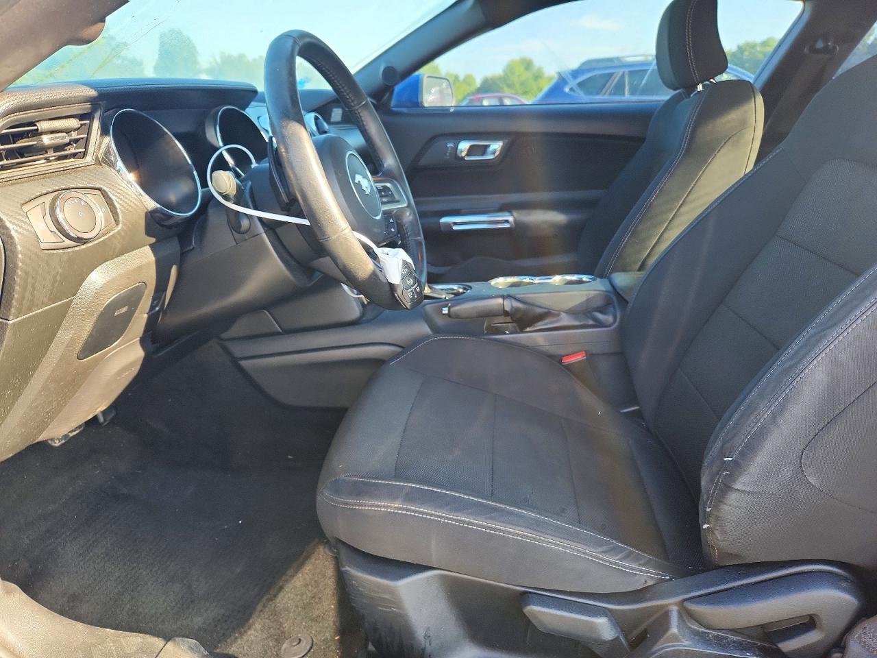 2017 Ford Mustang - zdjęcie 7