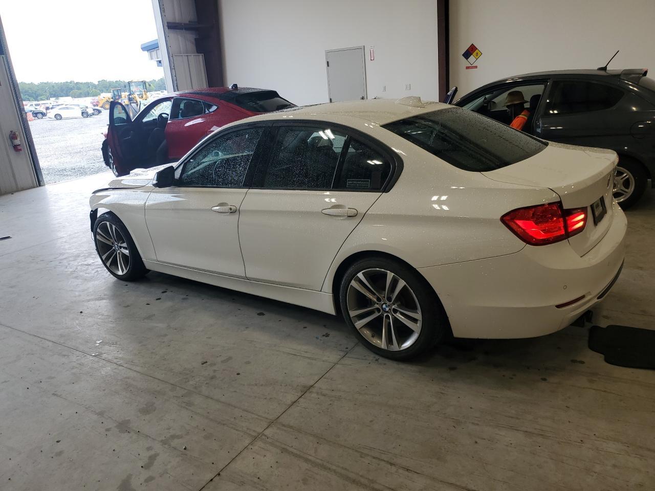 2014 BMW 328 I - zdjęcie 2