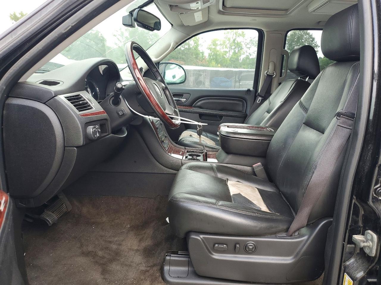 2013 Cadillac Escalade Luxury - zdjęcie 7