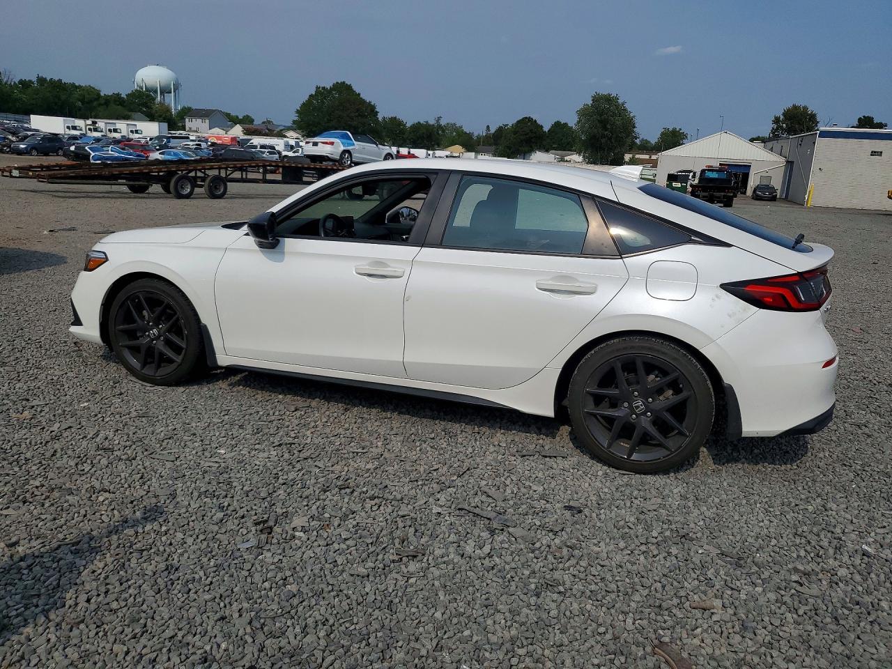 2023 Honda Civic Sport - zdjęcie 2