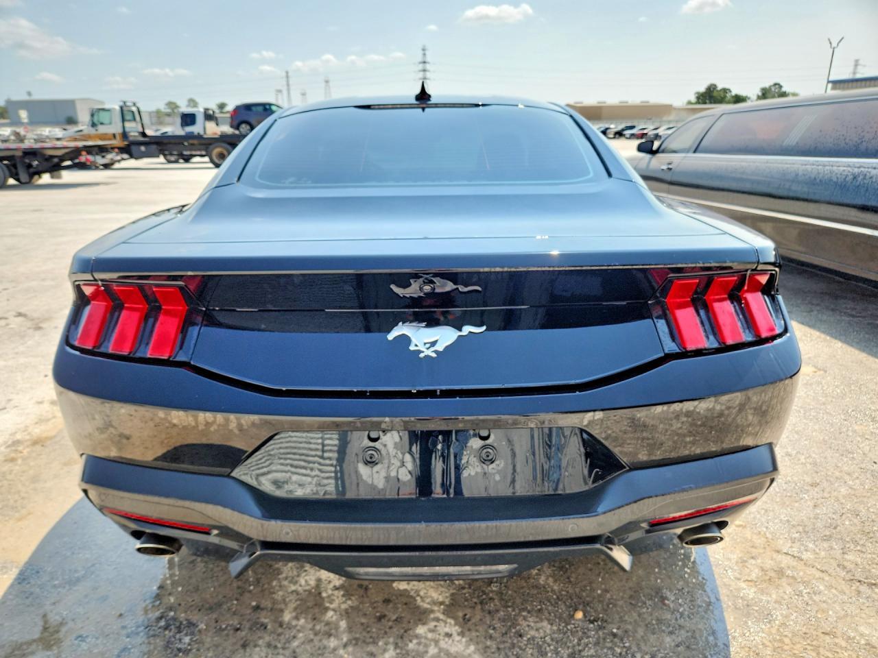 2024 Ford Mustang - zdjęcie 6