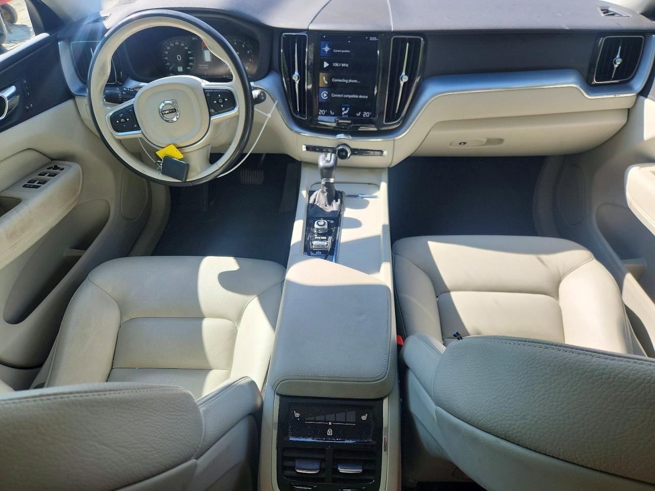 2018 Volvo Xc60 T6 Momentum - zdjęcie 8