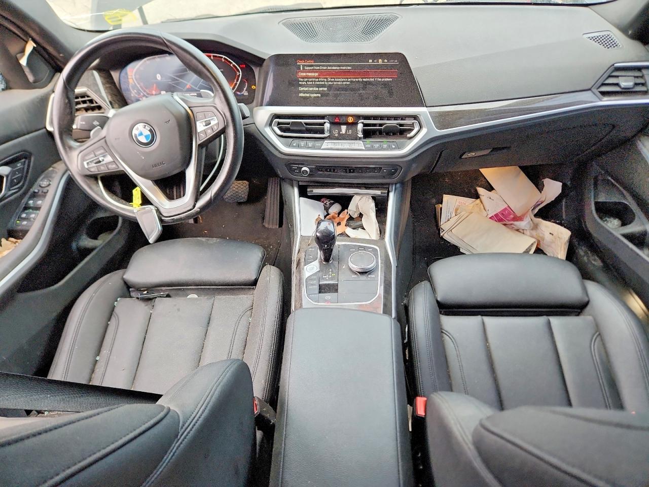2020 BMW Seria 3 330i - zdjęcie 8
