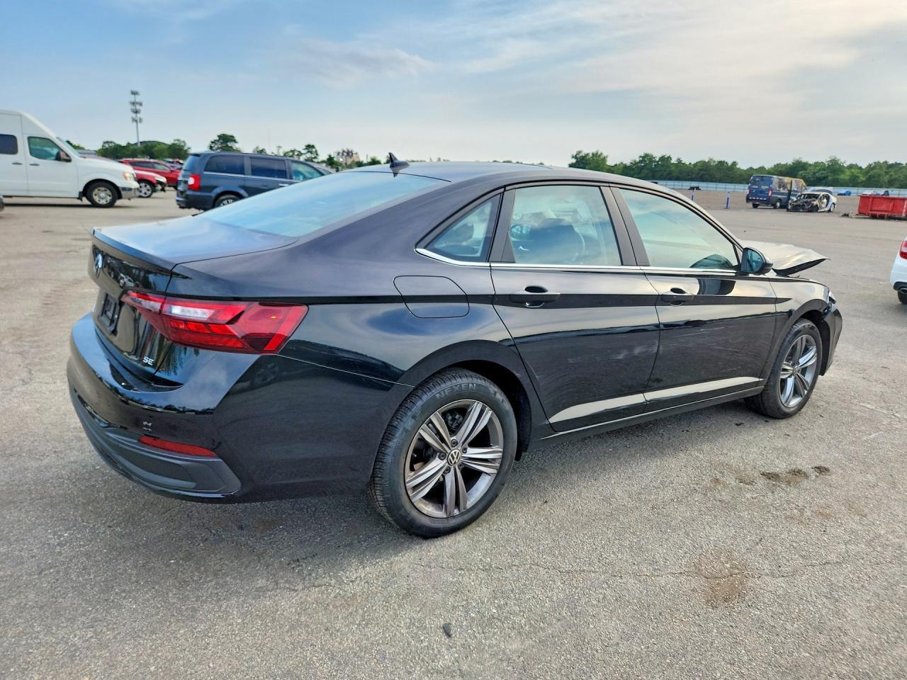 2023 Volkswagen Jetta Se - zdjęcie 3