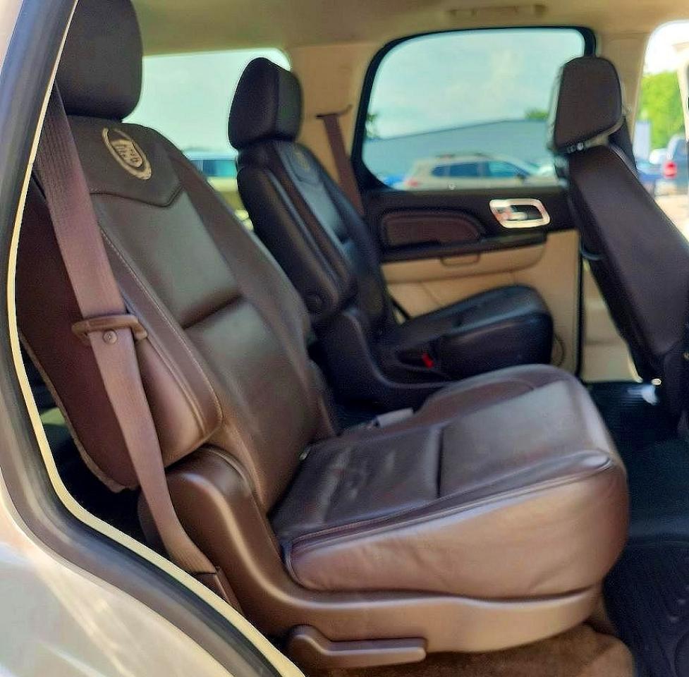 2013 Cadillac Escalade Platinum - zdjęcie 11