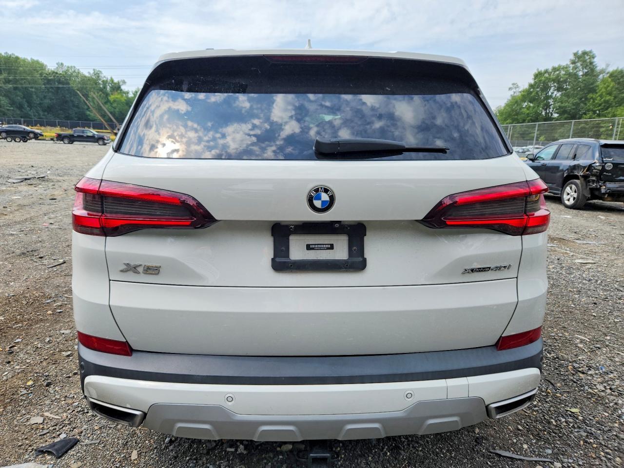 2021 BMW X5 xDrive40I - zdjęcie 6