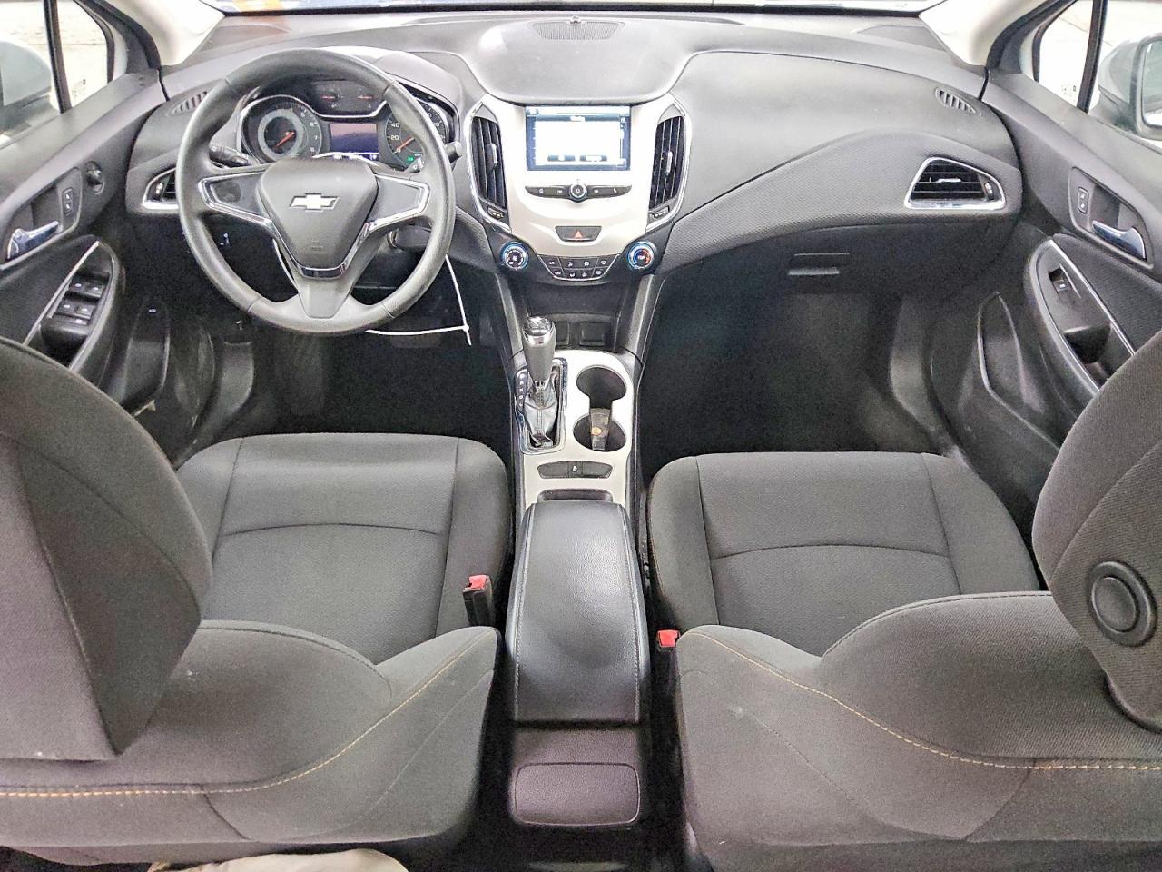 2018 Chevrolet Cruze Ls - zdjęcie 8